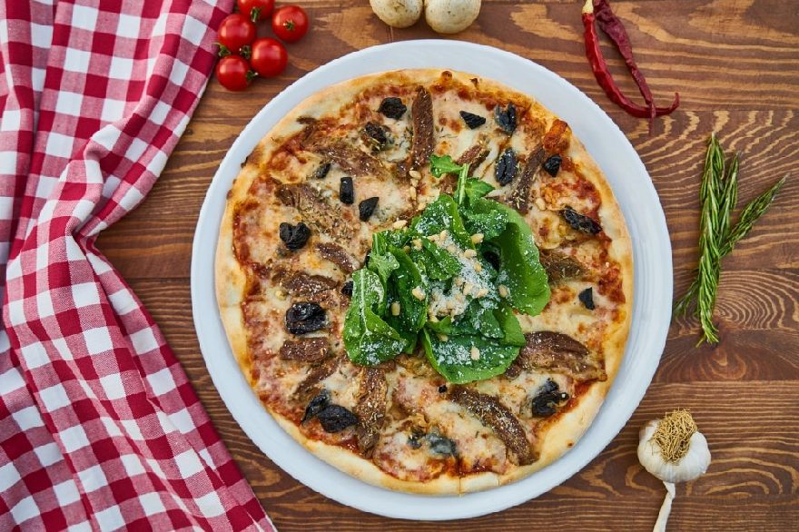 Leckere italienische Steinofen Pizza wie bei der Pizzeria Roma mit Lieferservice in Beckum.